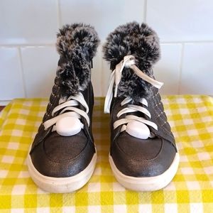 EUC GIRLS ANKLE BOOTS